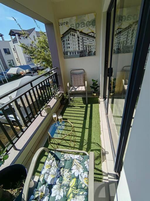 Classy And Cosy Apt - Dainfern サントン エクステリア 写真