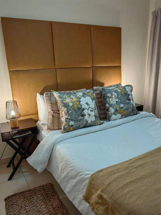 Classy And Cosy Apt - Dainfern サントン エクステリア 写真